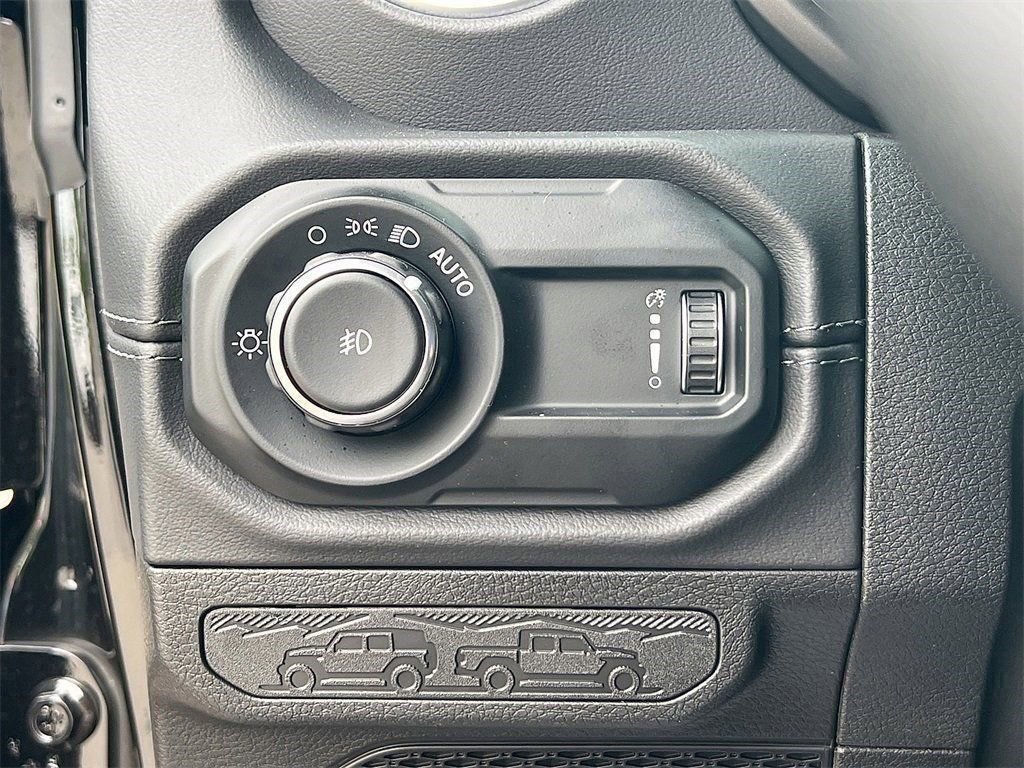 New 2025 Jeep Wrangler Sahara w/ Safety Group image 15