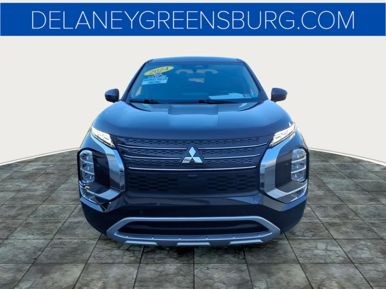 Used 2024 Mitsubishi Outlander SE image 8