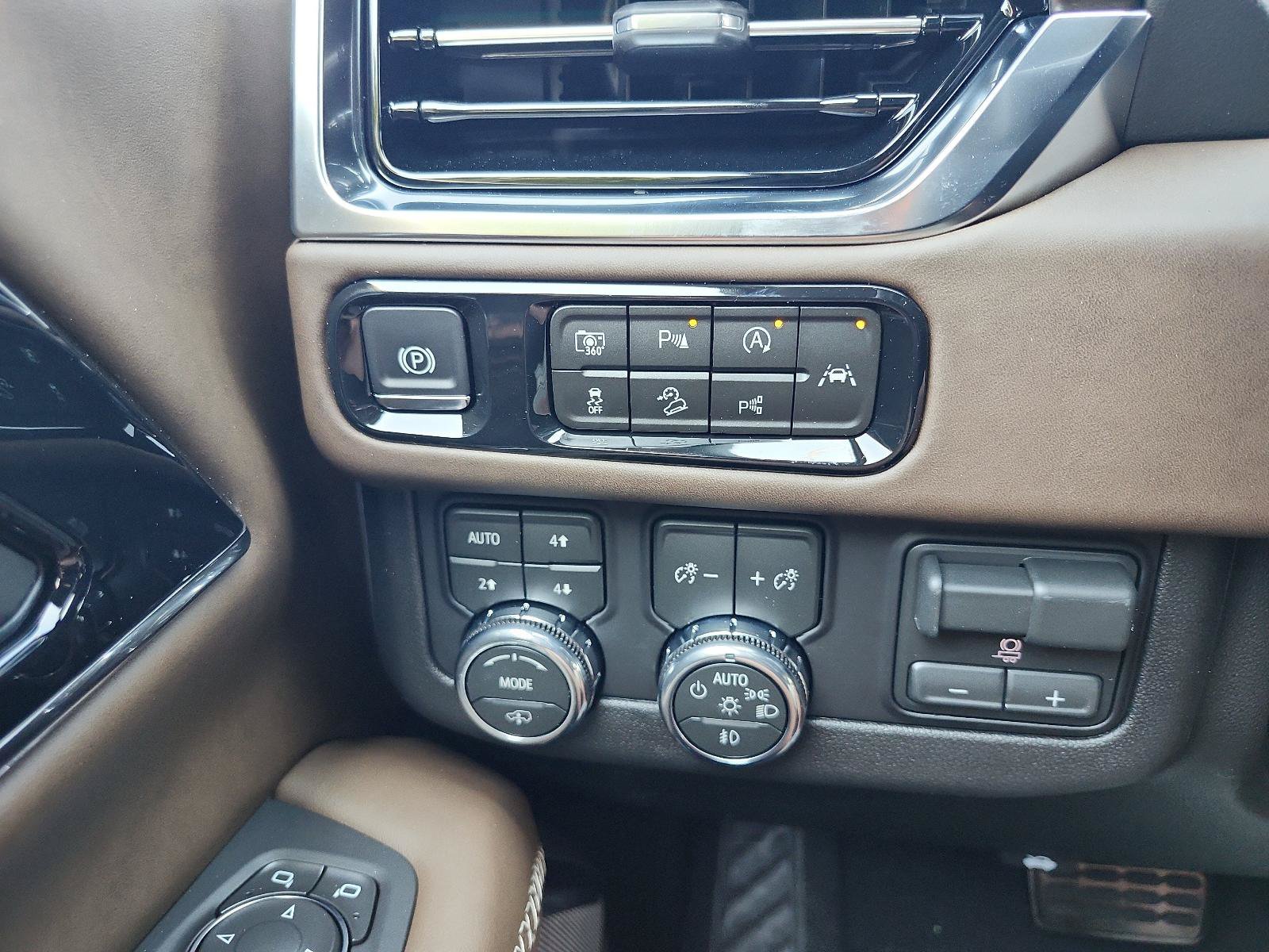 New 2026 GMC Yukon XL Denali Ultimate AWD/4WD image 21