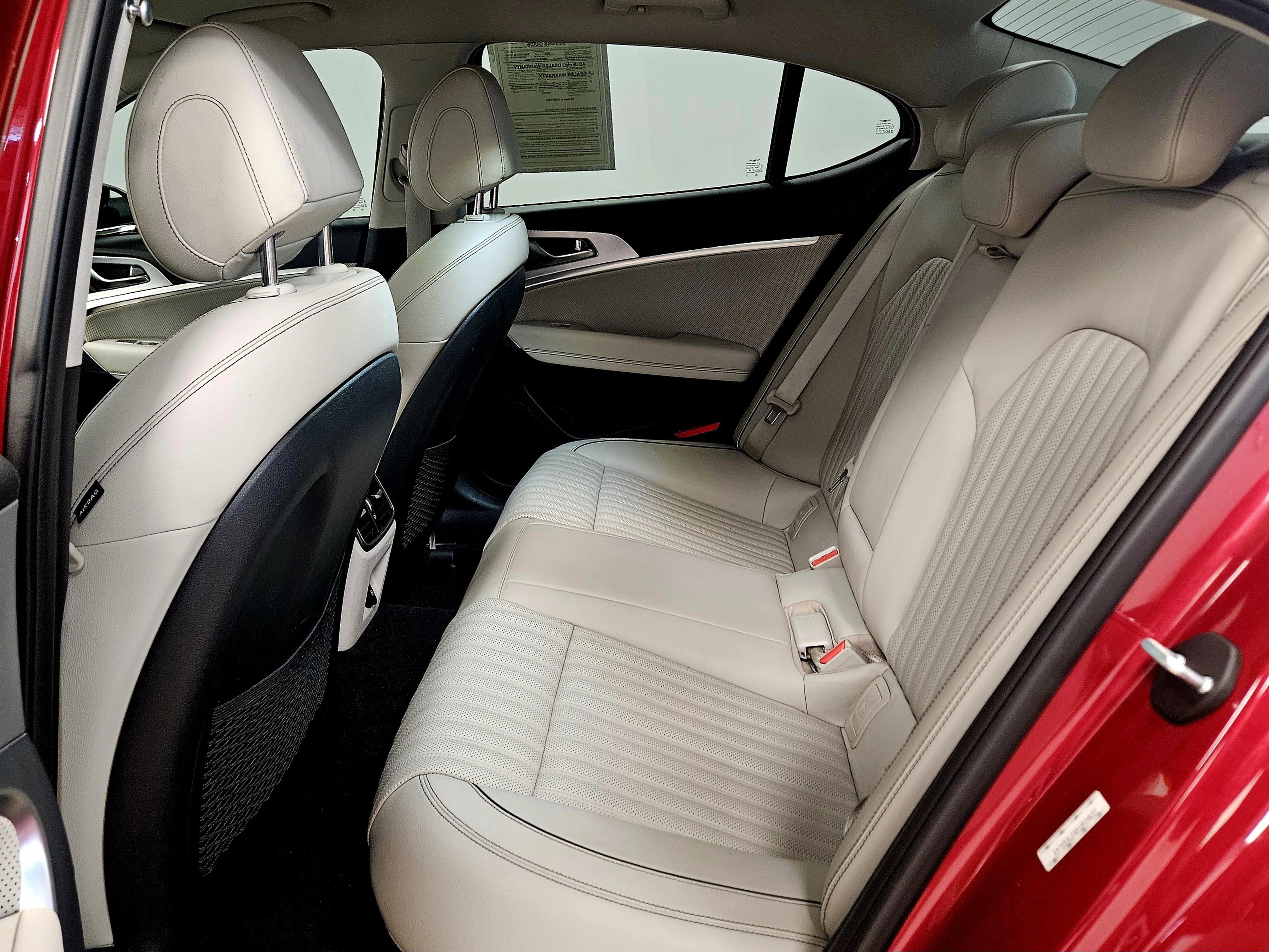 Used 2019 Genesis G70 3.3T Advanced image 12