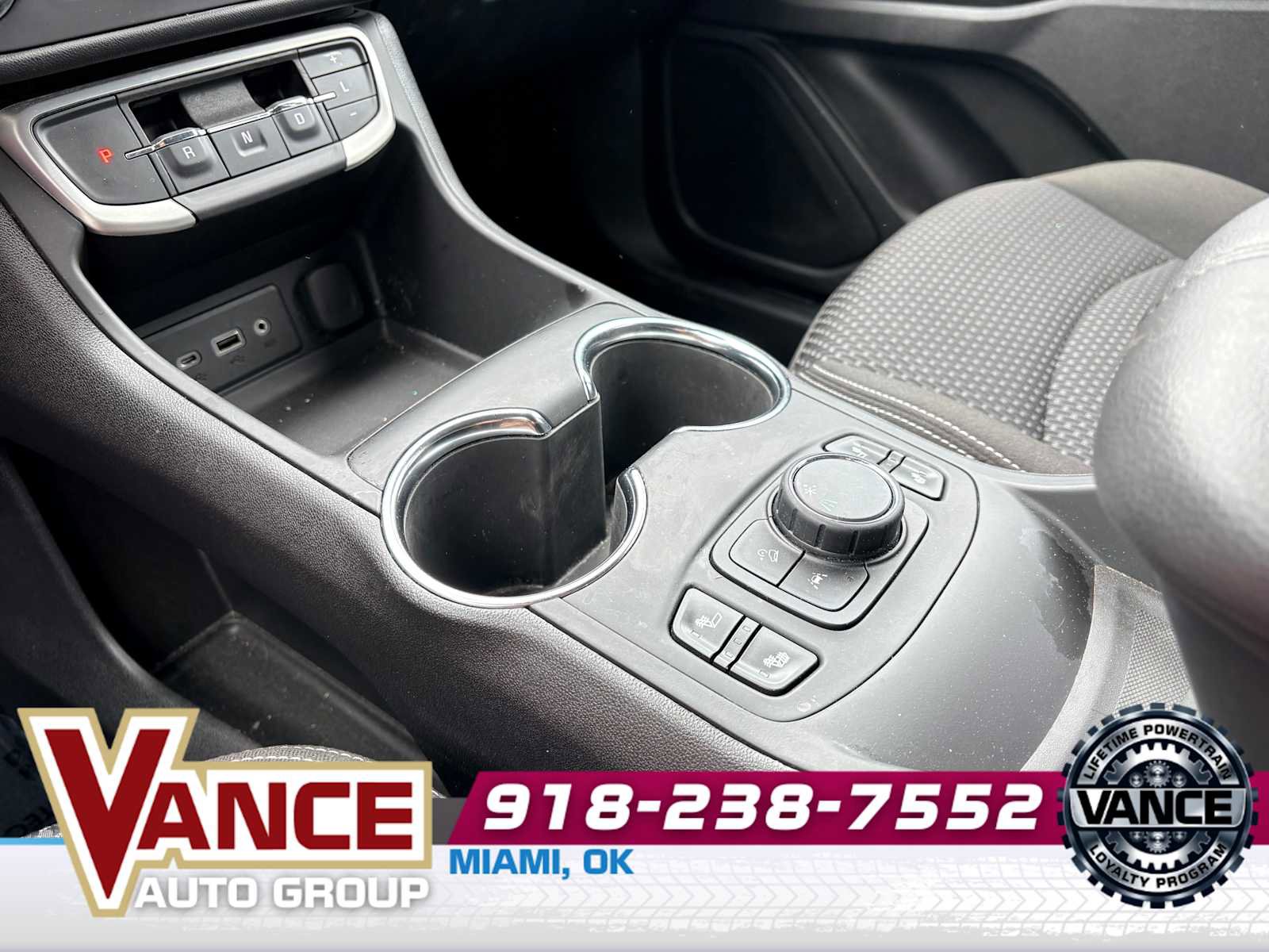 Used 2024 GMC Terrain SLE w/ Driver Convenience Package FWD image 20