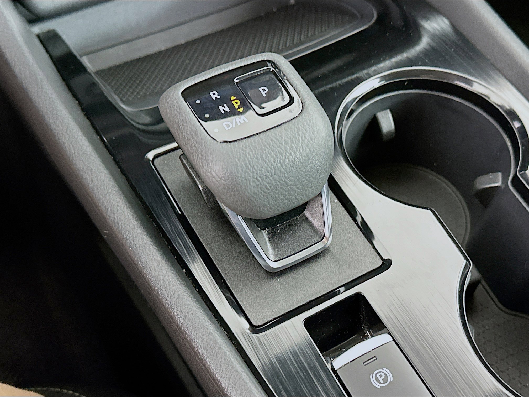 Used 2025 Nissan Rogue SV image 24