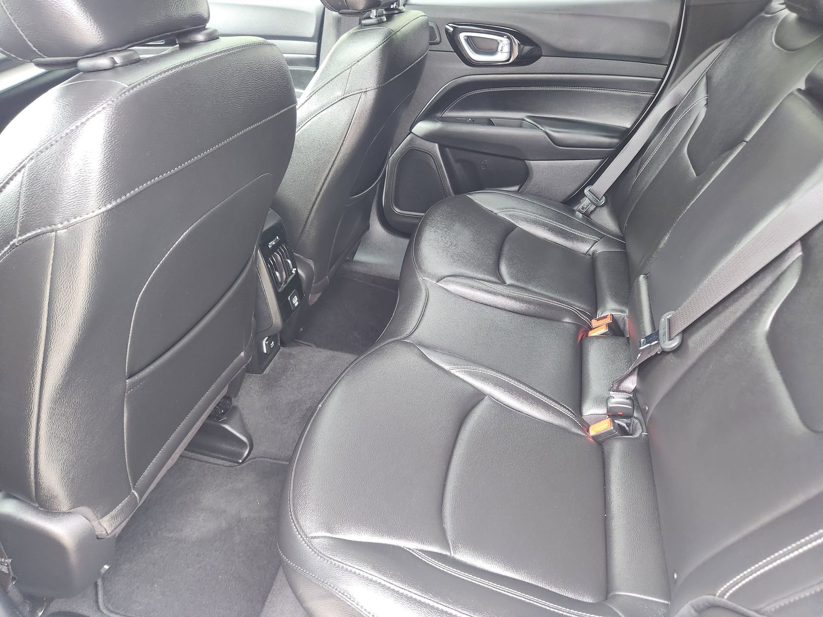 Used 2024 Jeep Compass Limited w/ High Altitude Package image 33