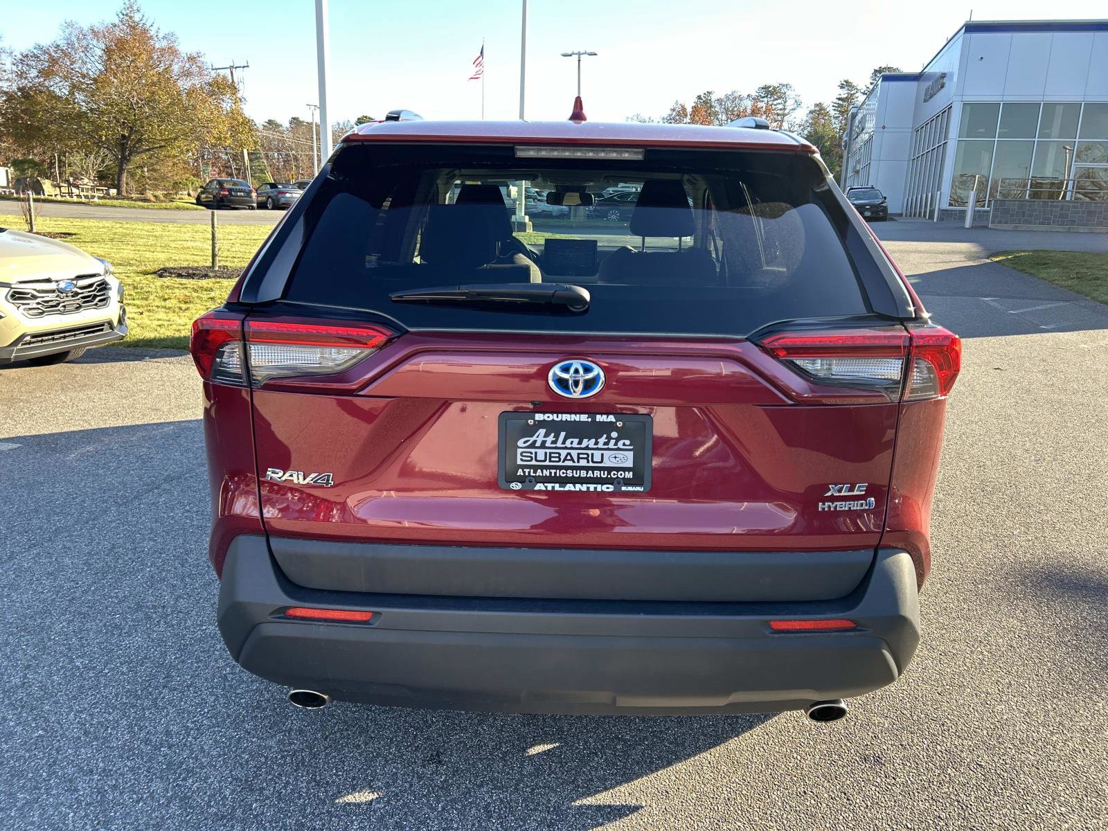 Used 2021 Toyota RAV4 XLE w/ Convenience Package image 4