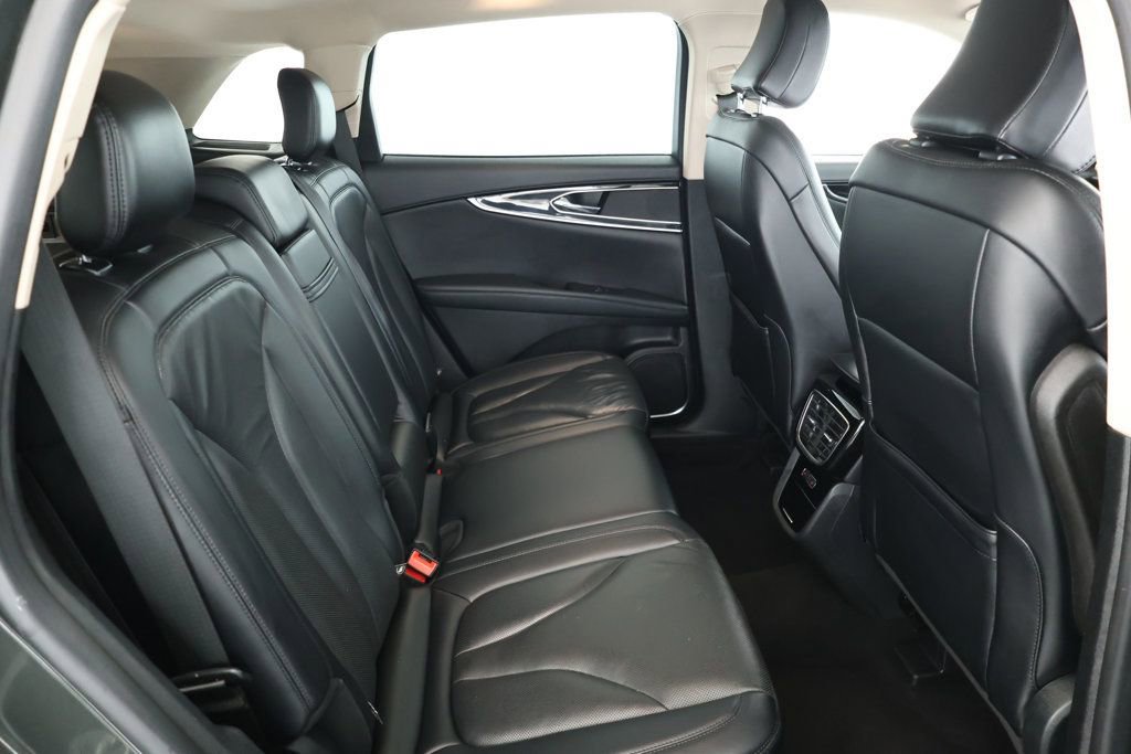 Used 2022 Lincoln Nautilus Reserve image 22