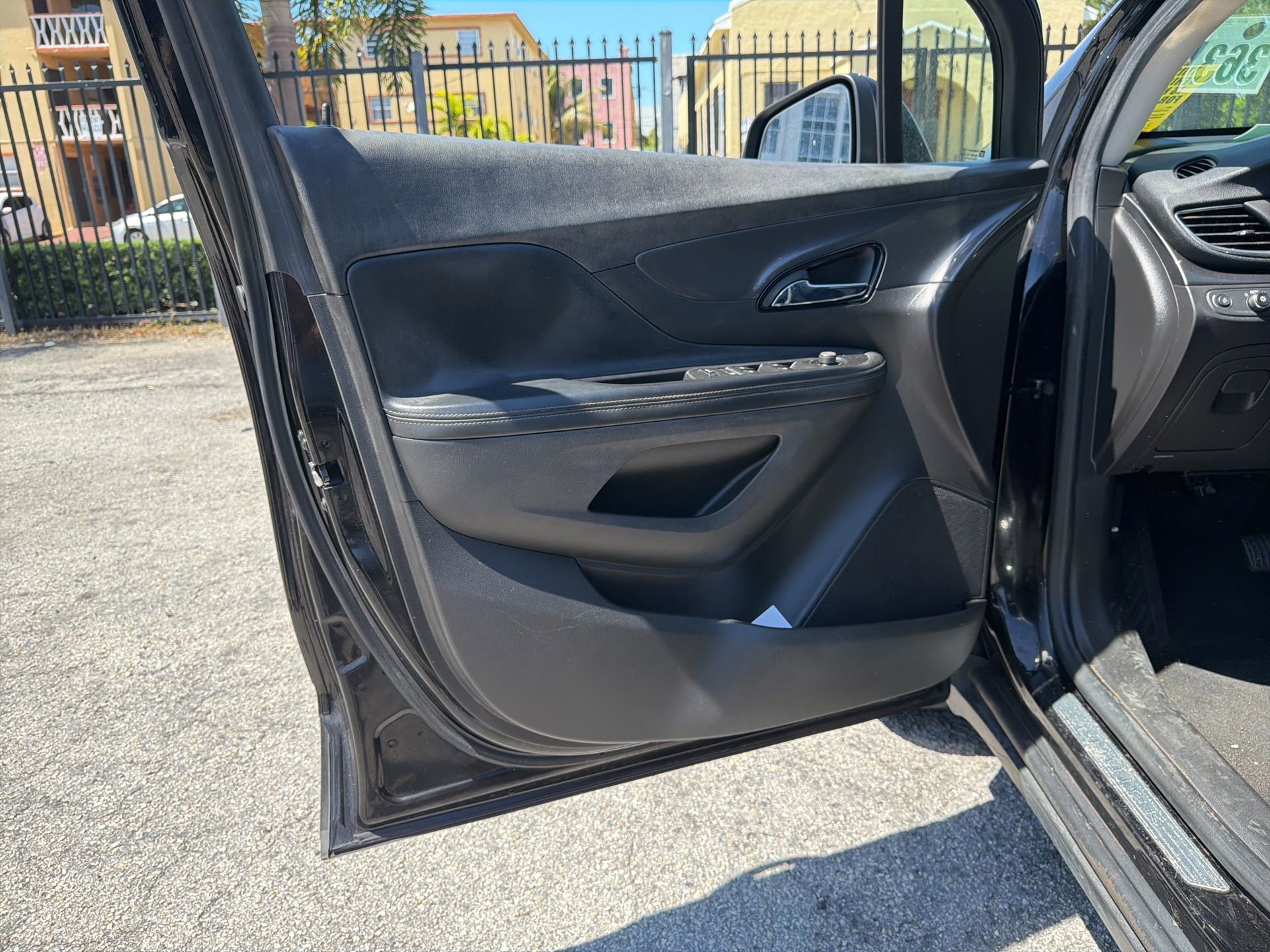 Used 2022 Buick Encore Preferred w/ Safety Package FWD image 13