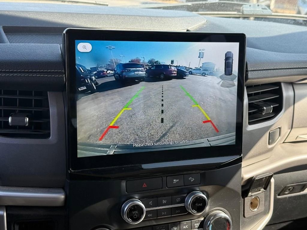 Used 2022 Ford Expedition XLT image 17