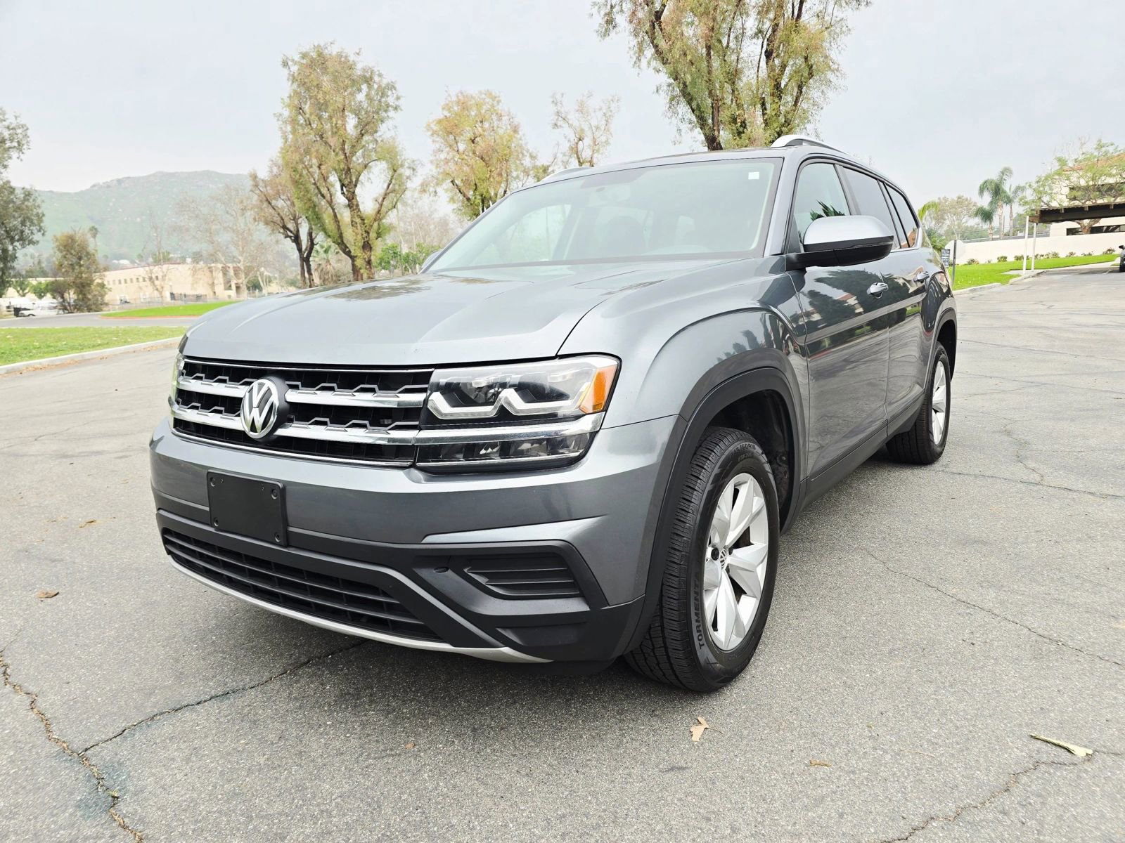 Used 2018 Volkswagen Atlas Launch Edition image 3