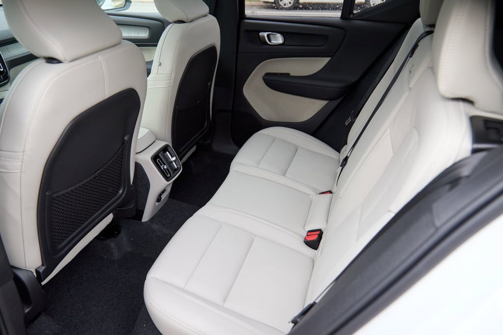 New 2026 Volvo XC40 B5 Plus w/ Protection Package Premier image 20