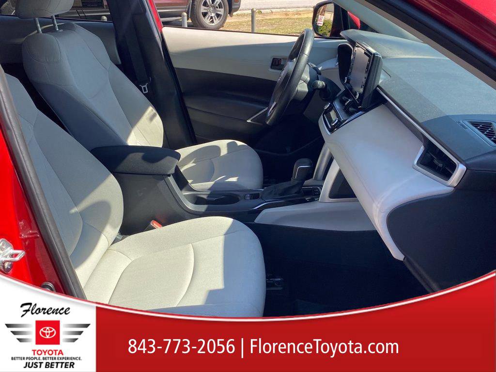 Used 2022 Toyota Corolla Cross LE image 18