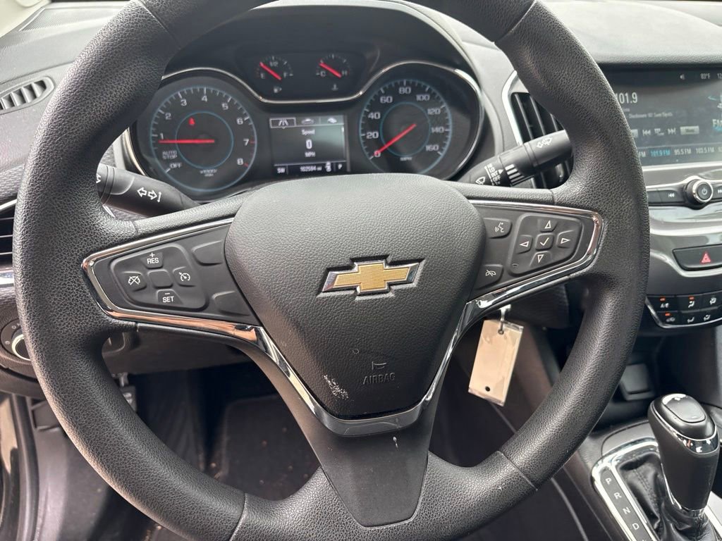 Used 2018 Chevrolet Cruze LT FWD image 14