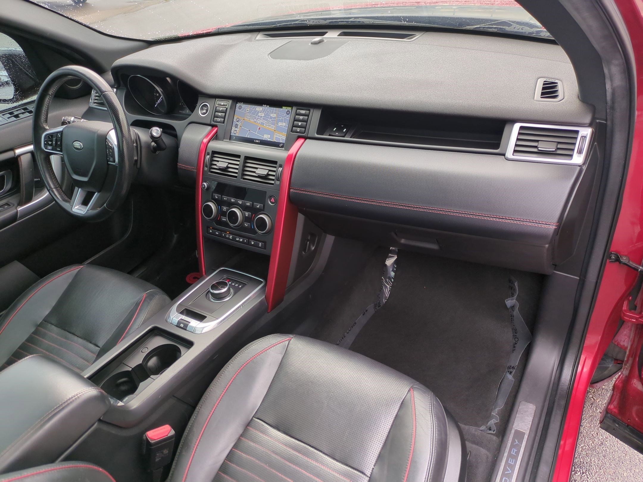 Used 2017 Land Rover Discovery Sport HSE Luxury image 35