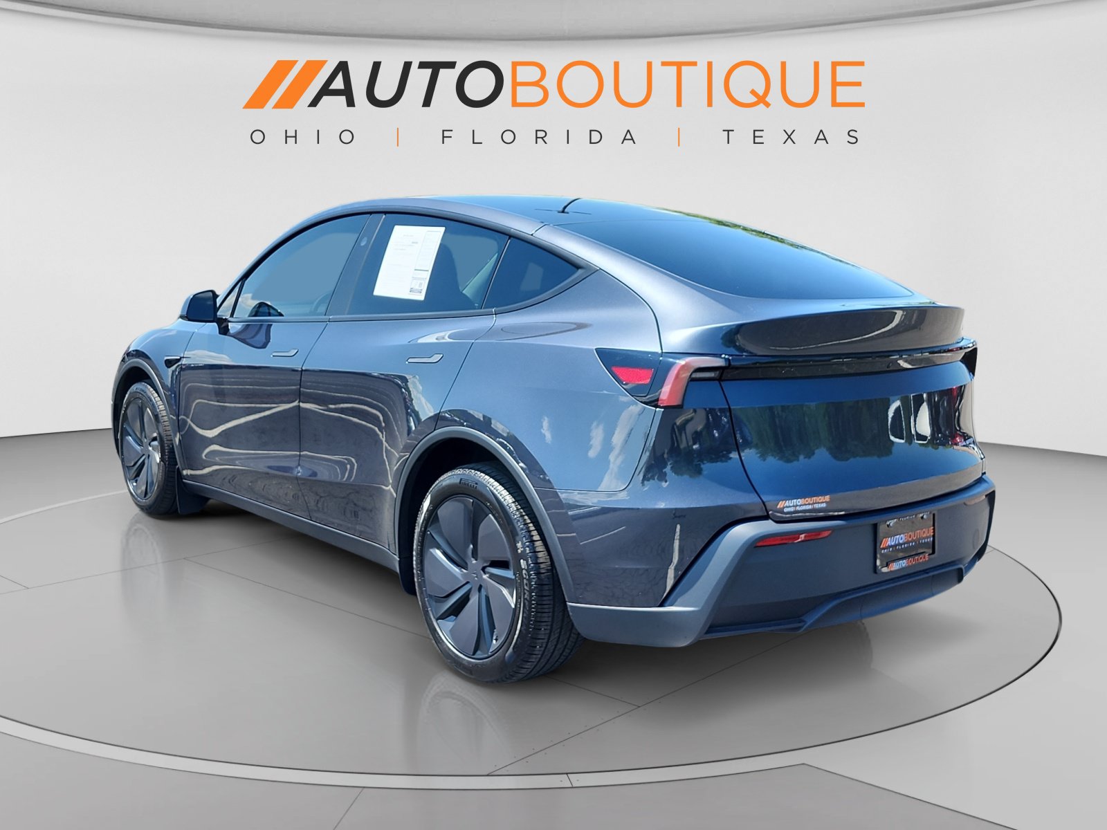 Used 2026 Tesla Model Y Long Range AWD/4WD image 3