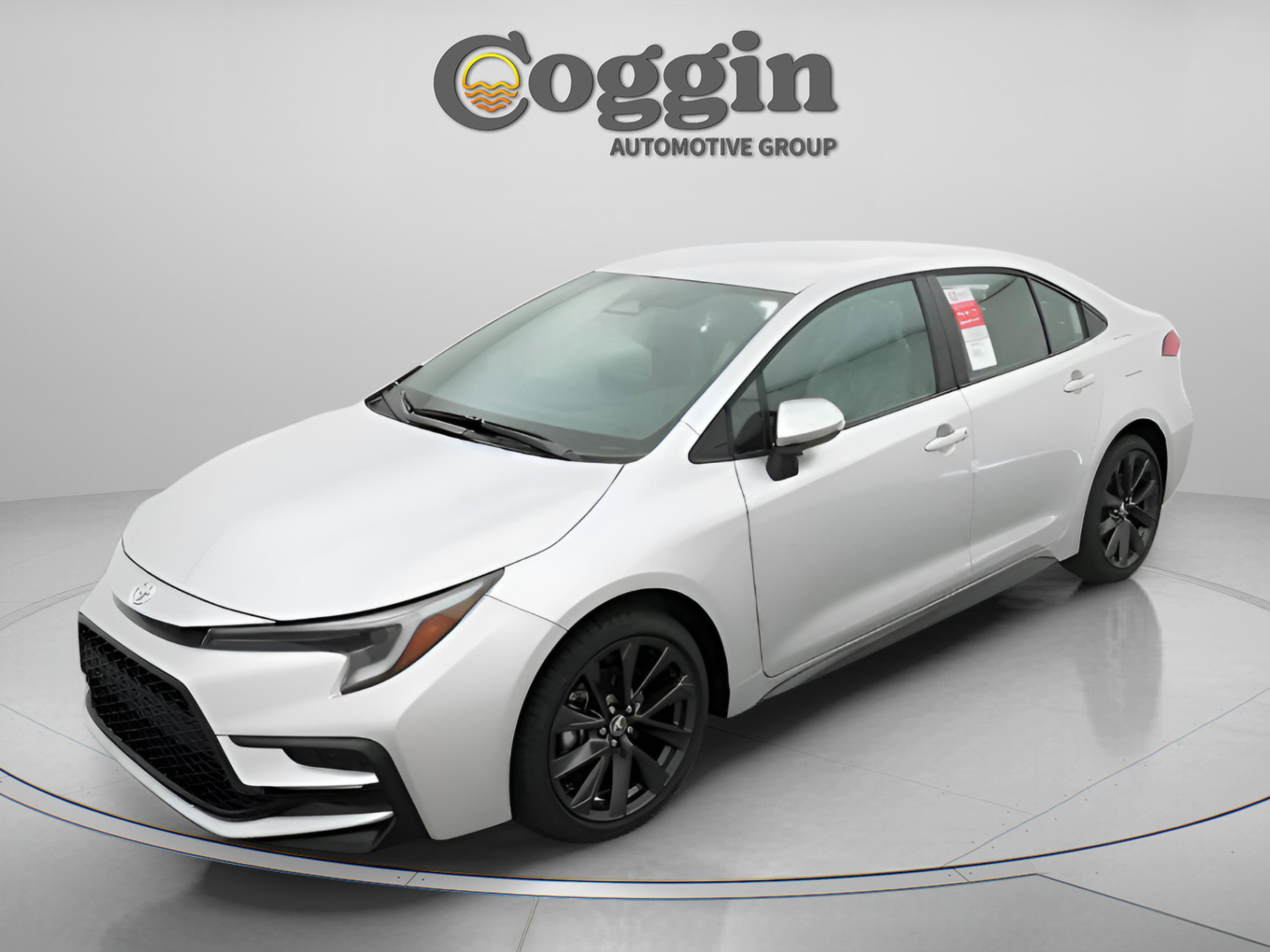 Used 2025 Toyota Corolla SE FWD image 1