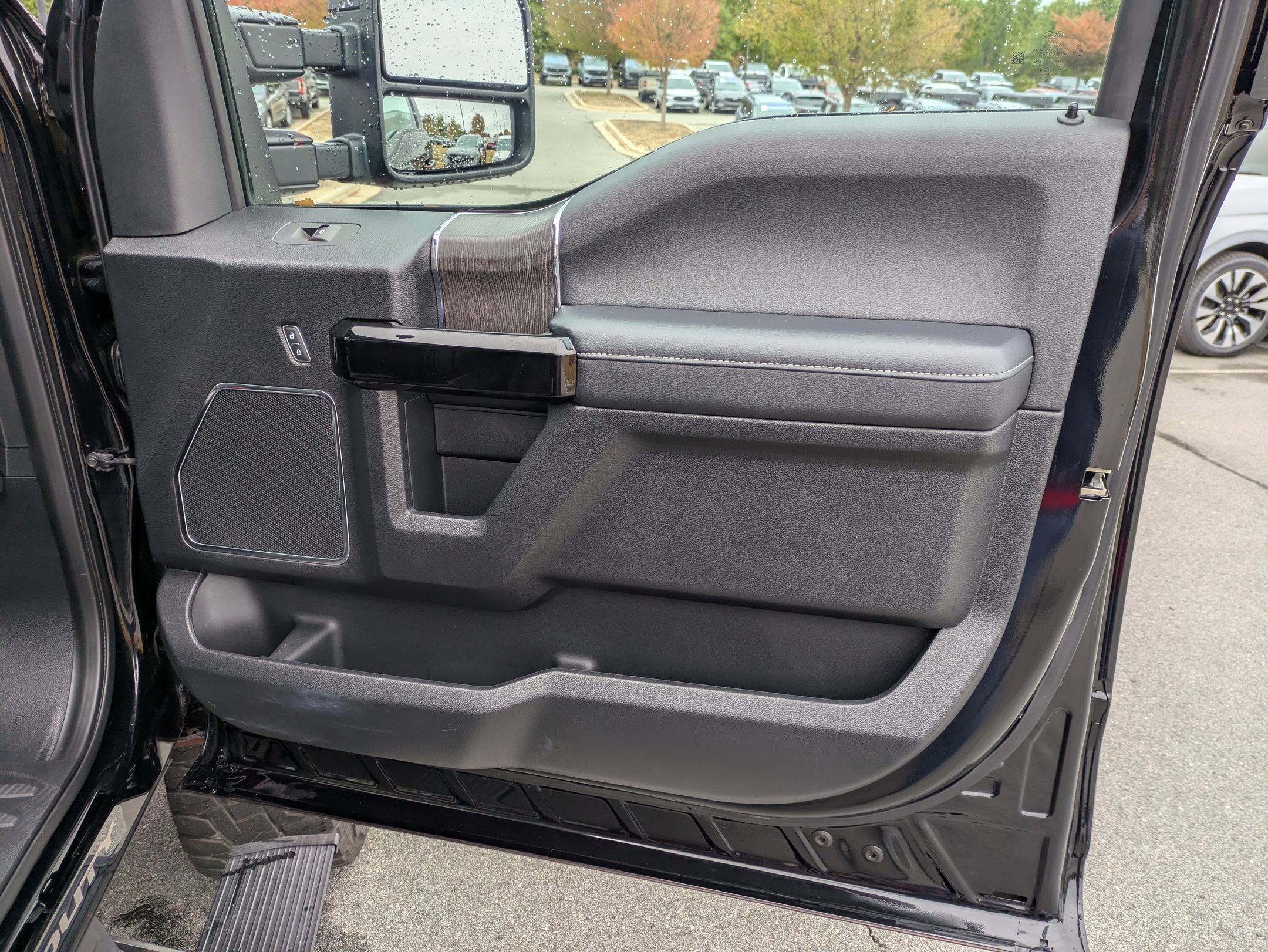 Used 2021 Ford F250 Lariat image 46