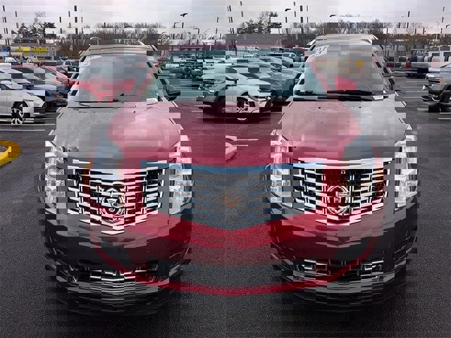 Used 2013 Cadillac SRX Luxury image 2