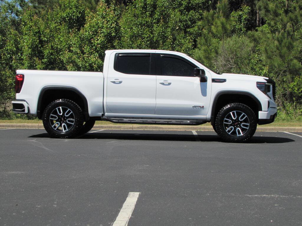 Used 2023 GMC Sierra 1500 AT4 w/ Technology Package AWD/4WD image 4
