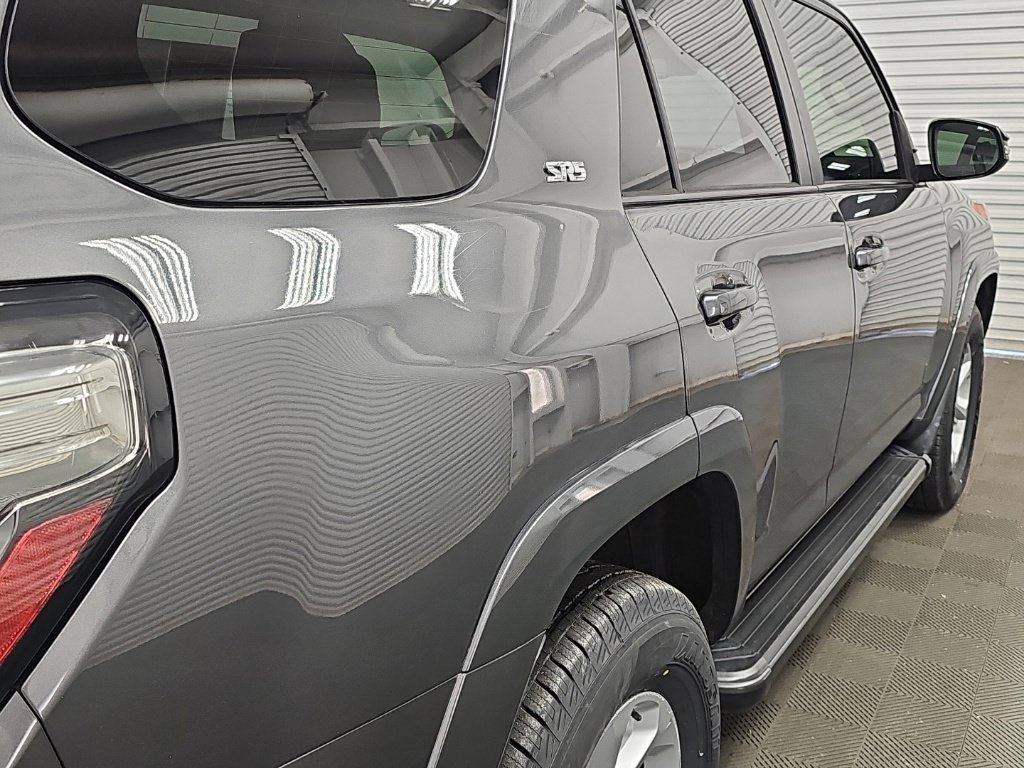 Used 2020 Toyota 4Runner SR5 Premium w/ Moonroof Package RWD image 9