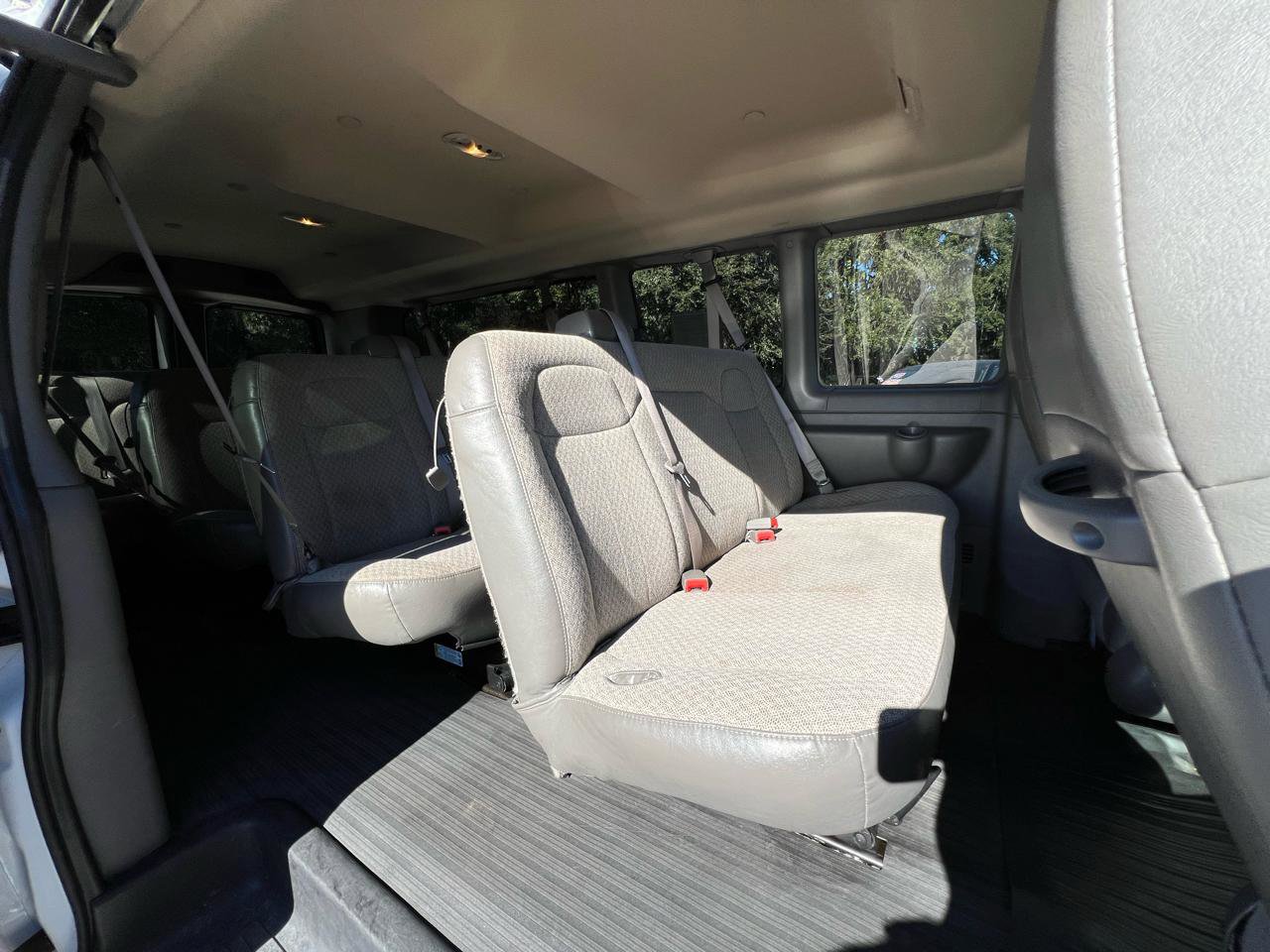 Used 2023 Chevrolet Express 3500 LS RWD image 28
