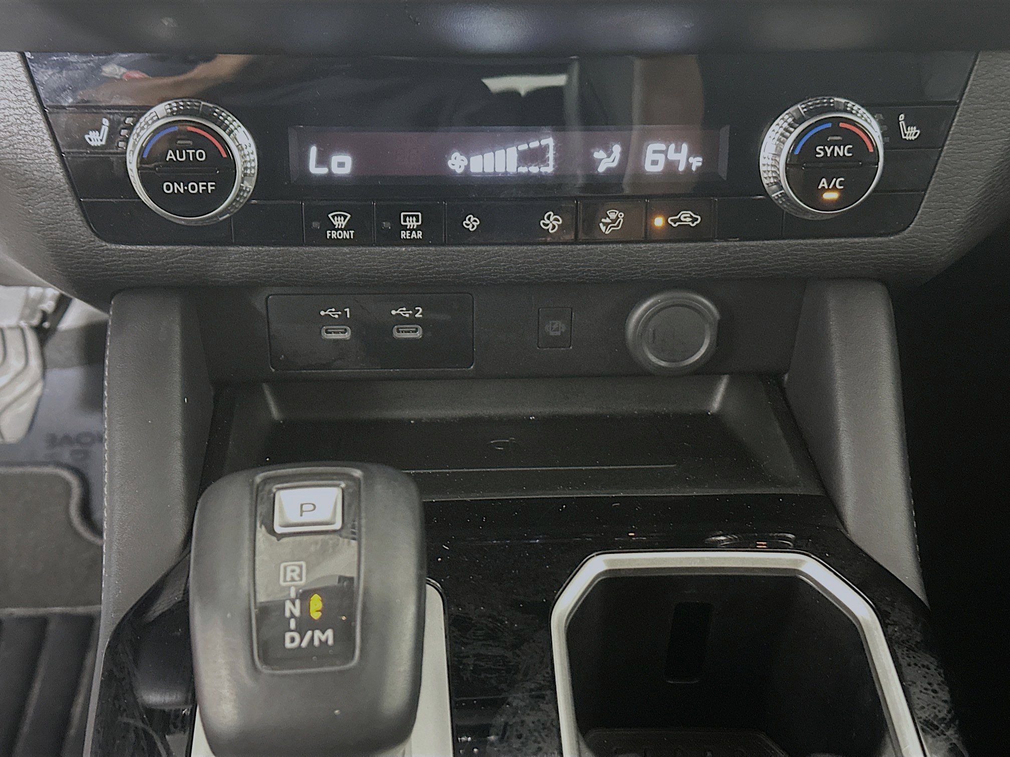 Used 2025 Mitsubishi Outlander SE FWD image 23