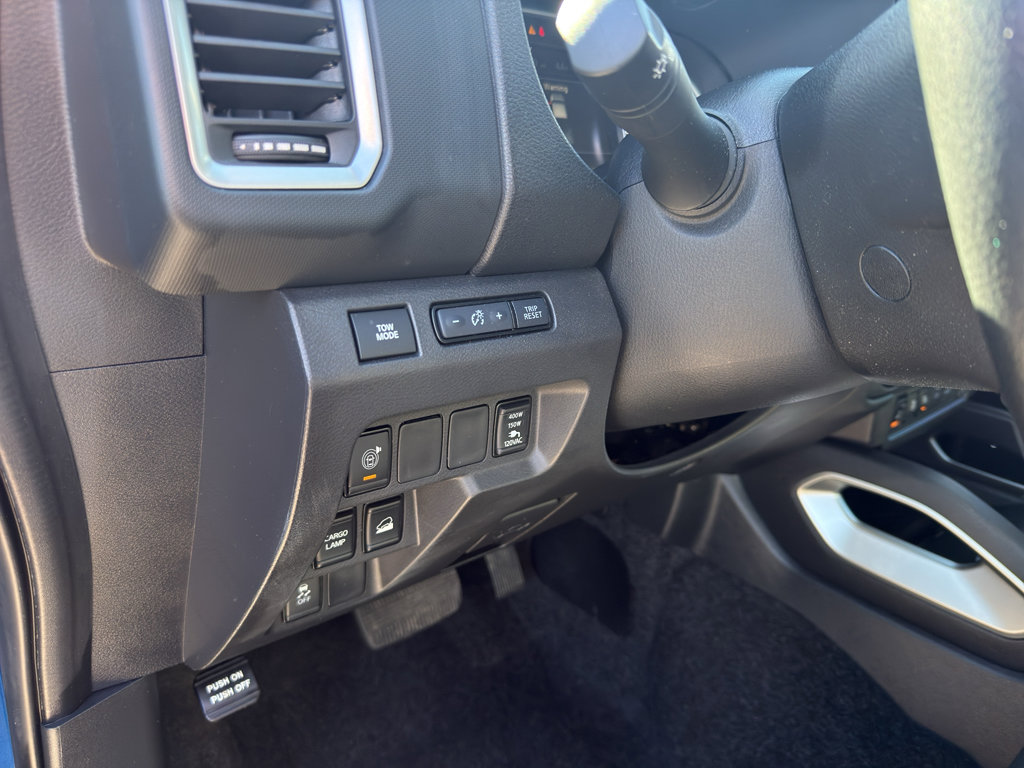 Used 2024 Nissan Frontier SL w/ Technology Package AWD/4WD image 15