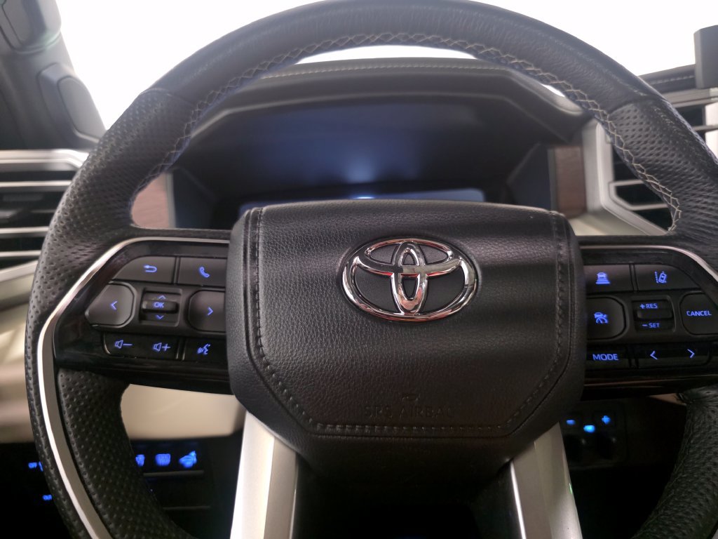 Used 2024 Toyota Sequoia Capstone AWD/4WD image 19
