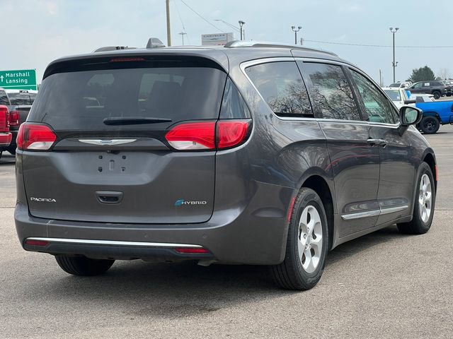 Used 2018 Chrysler Pacifica Touring-L image 44
