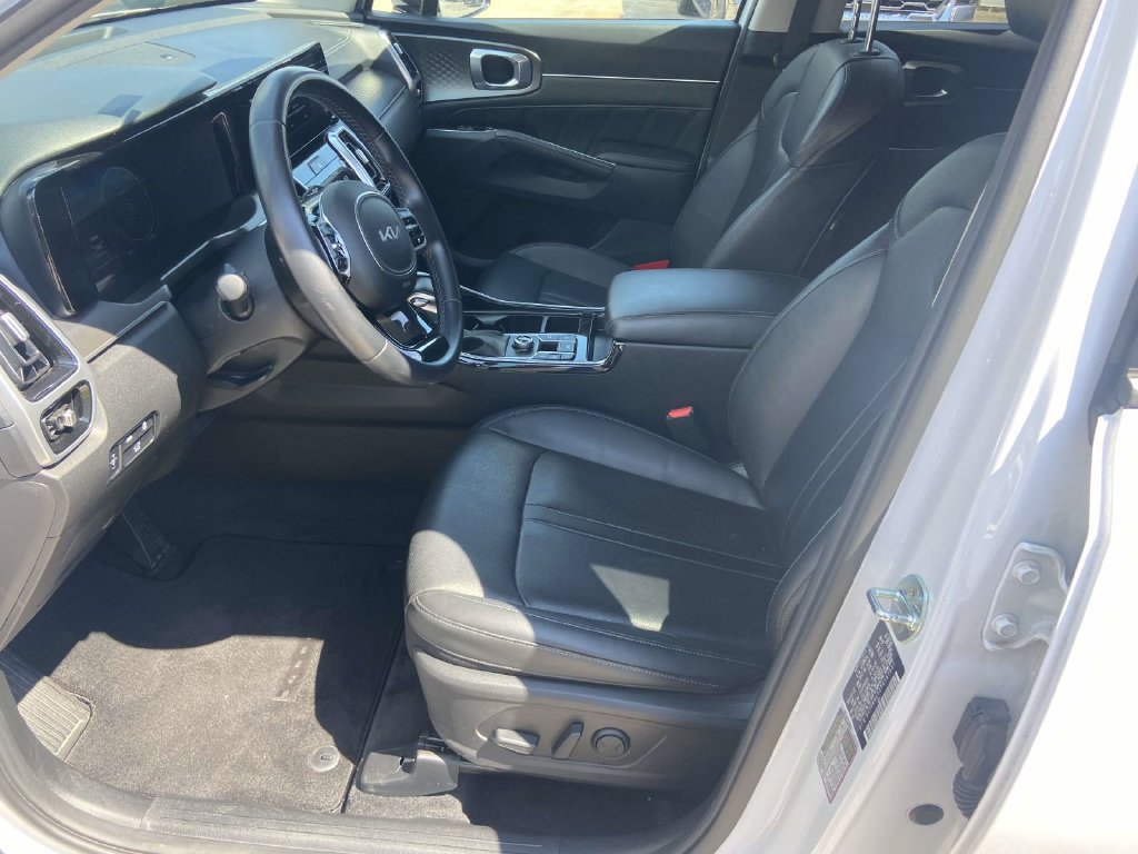 Used 2023 Kia Sorento SX FWD image 16