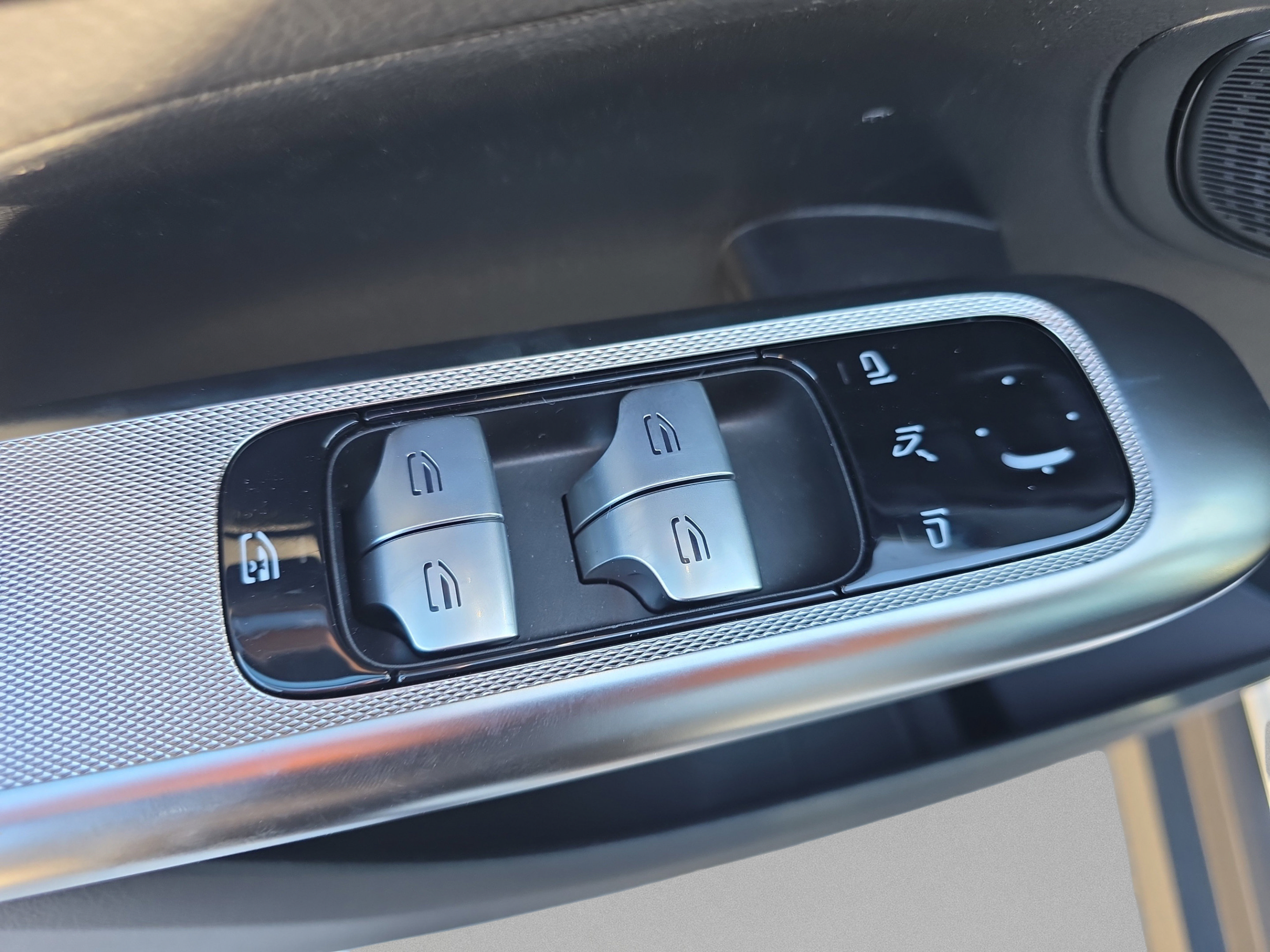 Certified 2026 Mercedes-Benz GLC 300 image 19