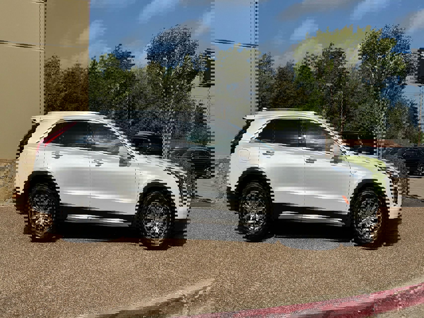 Used 2020 Cadillac XT4 Premium Luxury w/ Driver Awareness Package FWD image 7