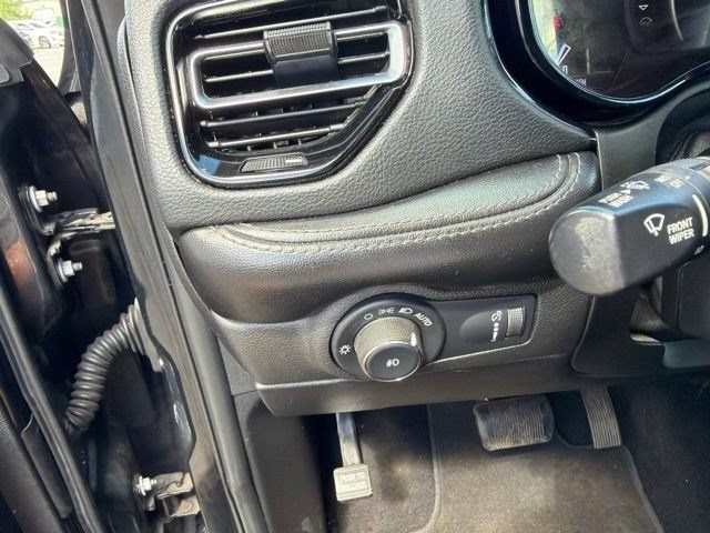 Used 2022 Dodge Durango SXT AWD/4WD image 18