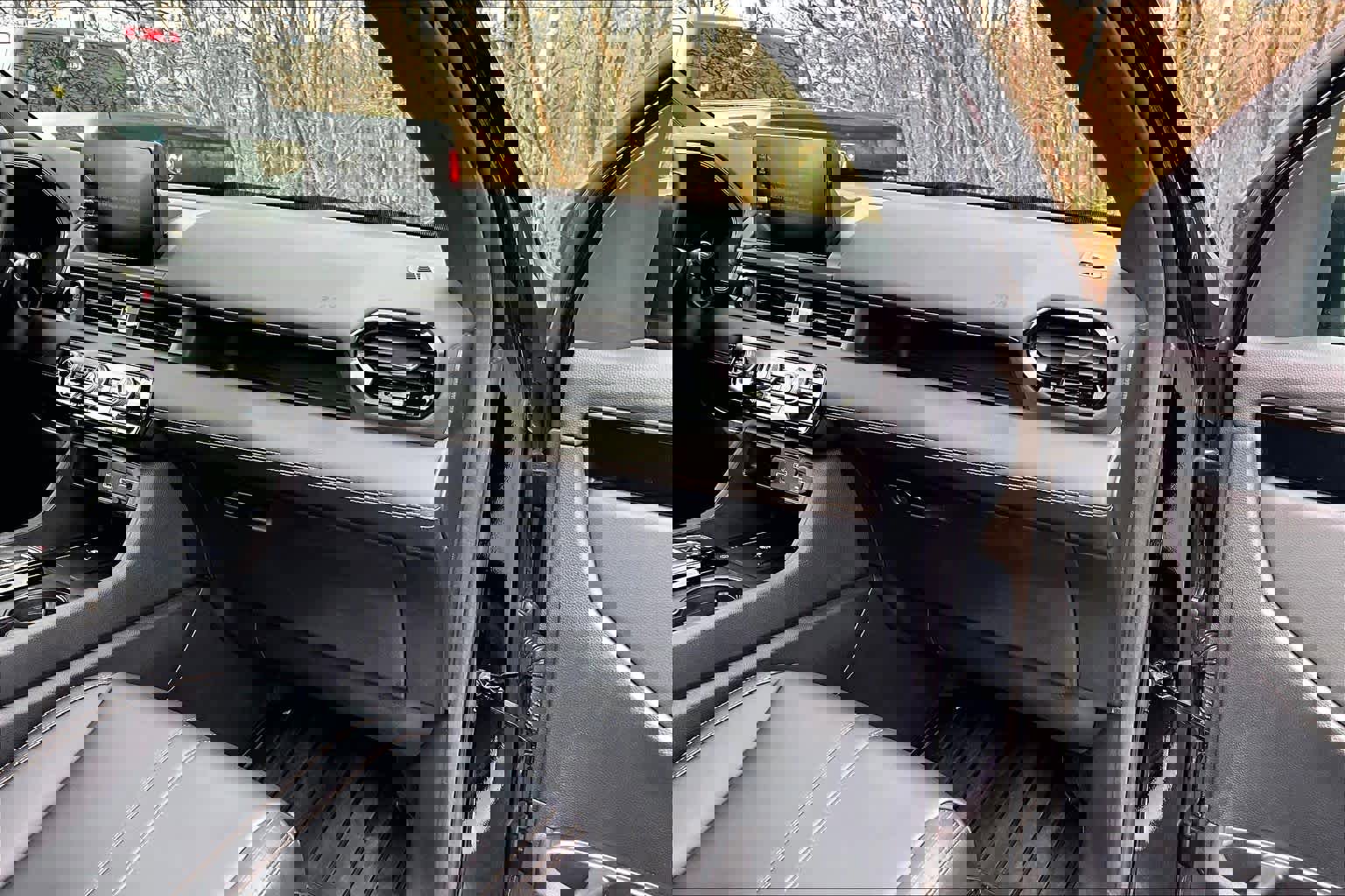 Used 2025 Honda Pilot TrailSport image 18