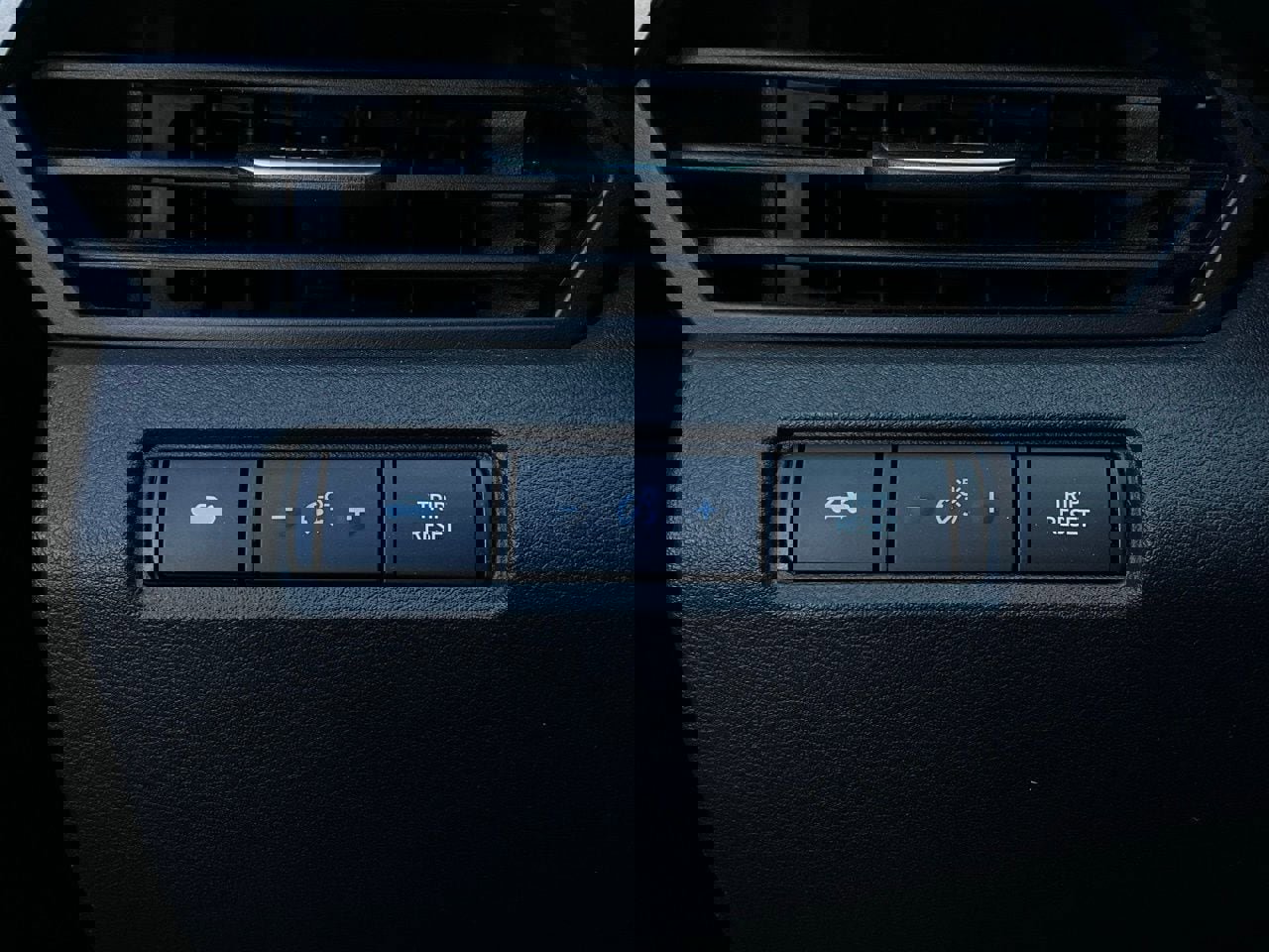 Used 2025 Nissan Altima 2.5 SR image 21