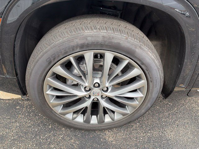 Used 2026 Buick Enclave Avenir AWD/4WD image 3