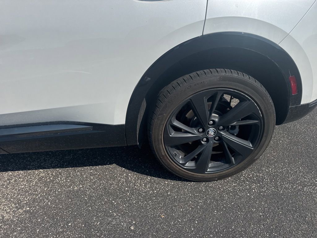 Used 2023 Buick Envision Essence w/ Sport Touring Package image 8
