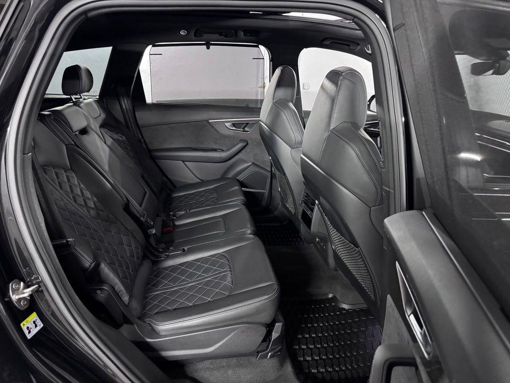 Used 2024 Audi SQ7 Premium Plus AWD/4WD image 46