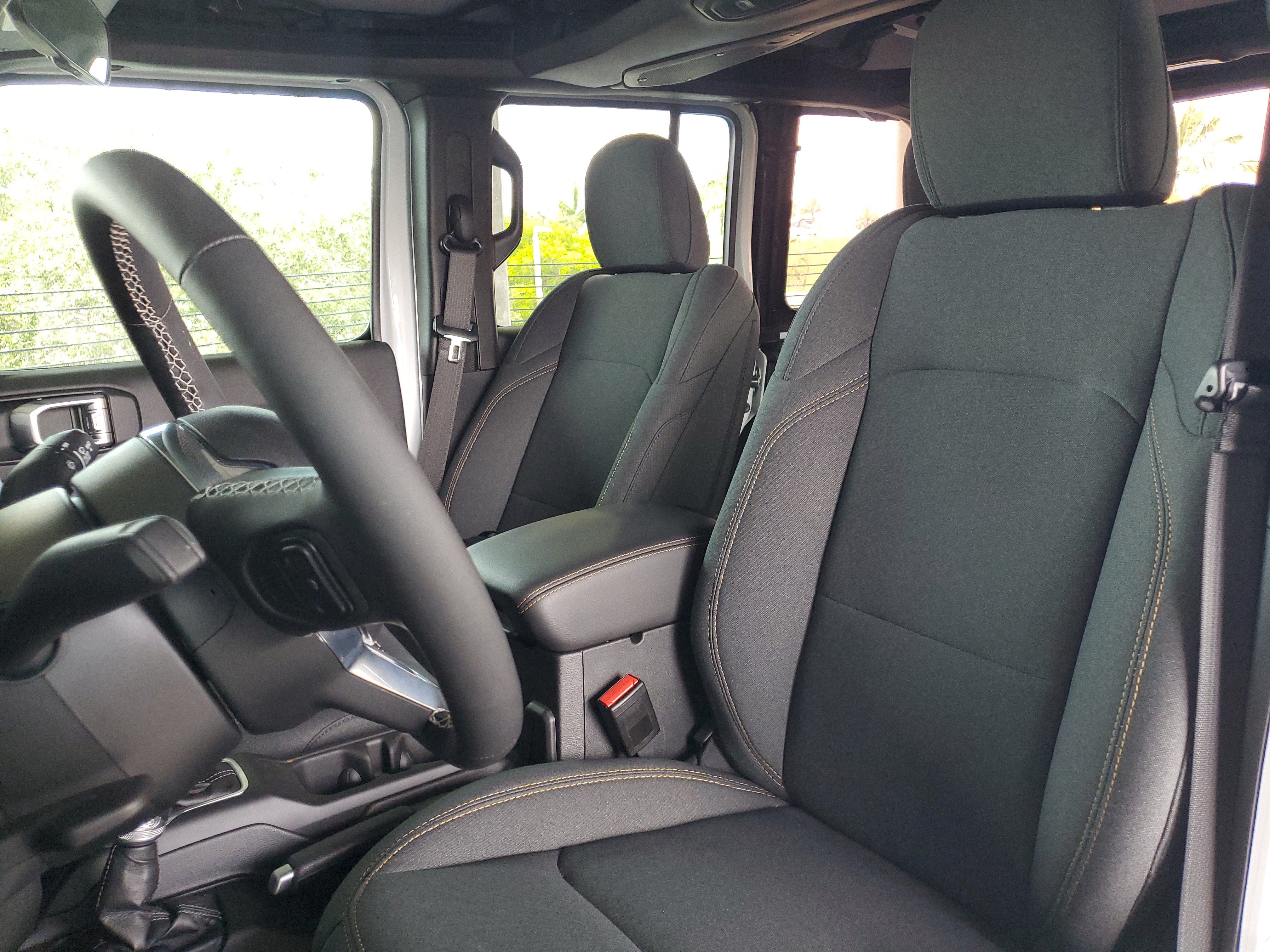 New 2025 Jeep Wrangler Unlimited Sahara w/ Safety Group AWD/4WD image 18