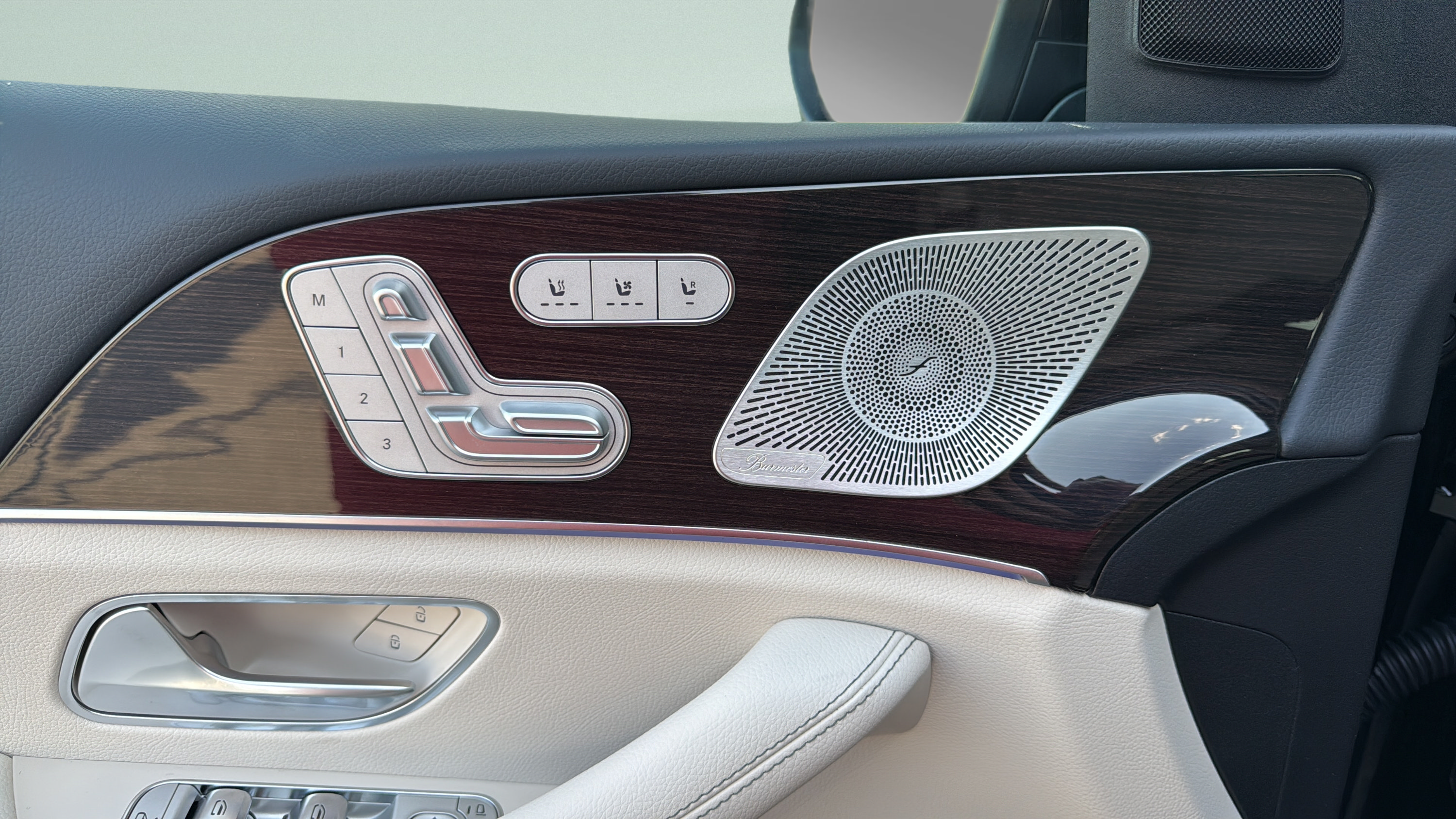 Certified 2026 Mercedes-Benz GLS 450 4MATIC image 17