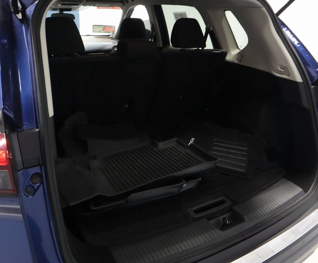 Certified 2022 Nissan Rogue SV image 14