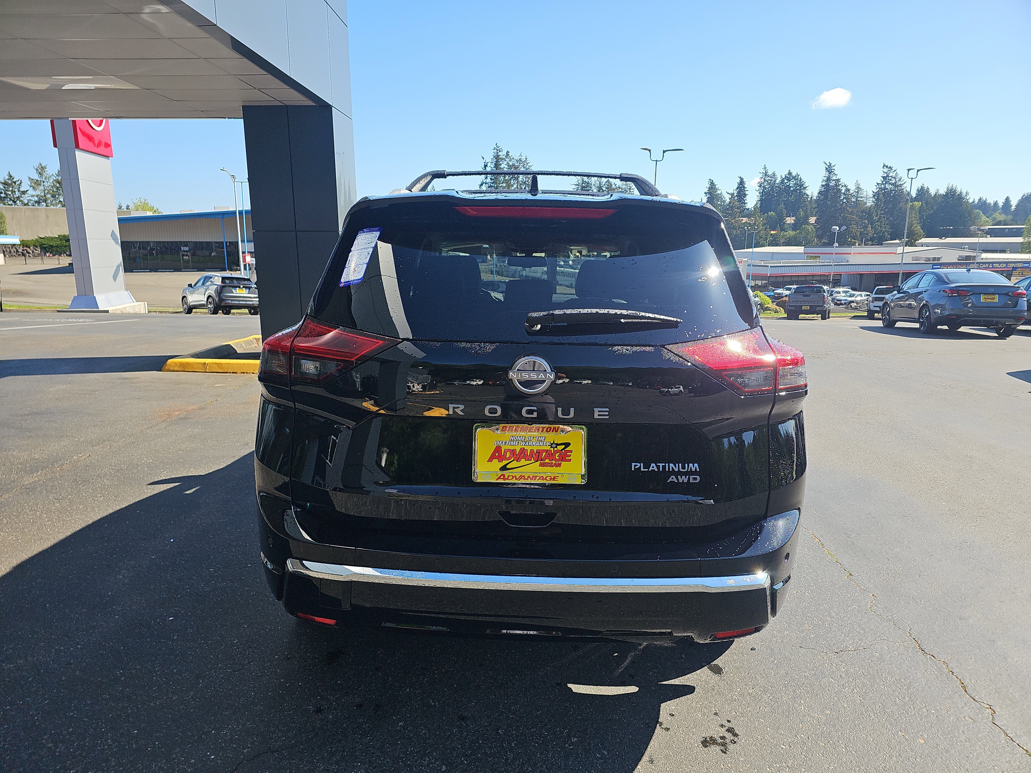 New 2026 Nissan Rogue Platinum AWD/4WD image 4