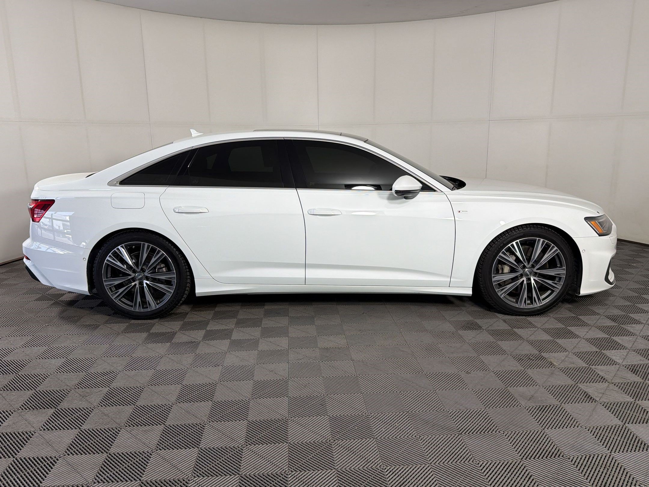 Used 2019 Audi A6 3.0T Premium Plus w/ Premium Plus Package AWD/4WD image 8