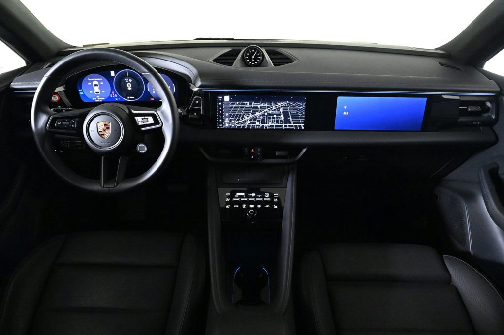Certified 2025 Porsche Macan 4 Electric image 11