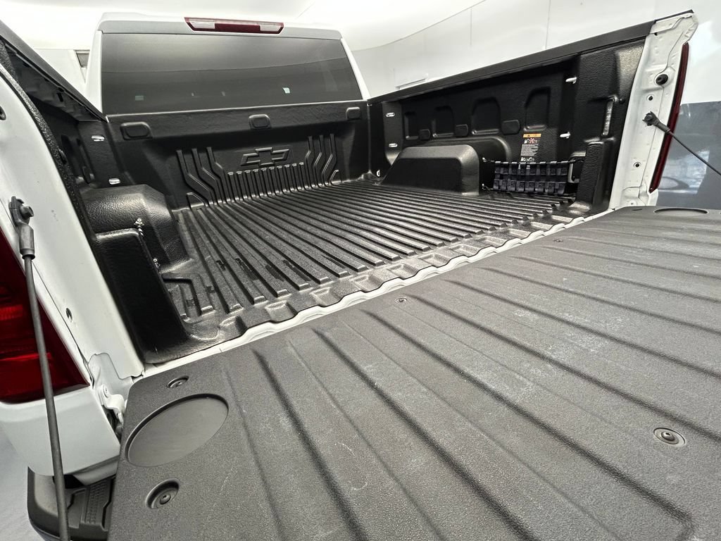 Used 2026 Chevrolet Silverado 1500 LT AWD/4WD image 12