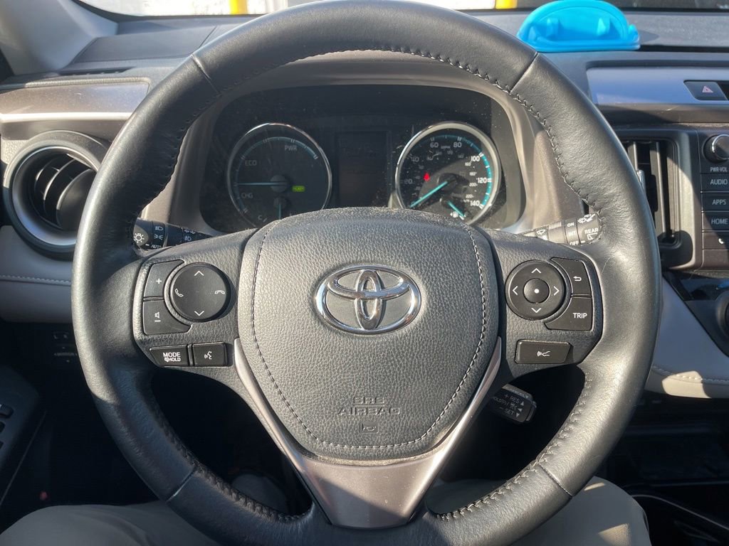 Used 2018 Toyota RAV4 XLE w/ Carpet Mat Package AWD/4WD image 14