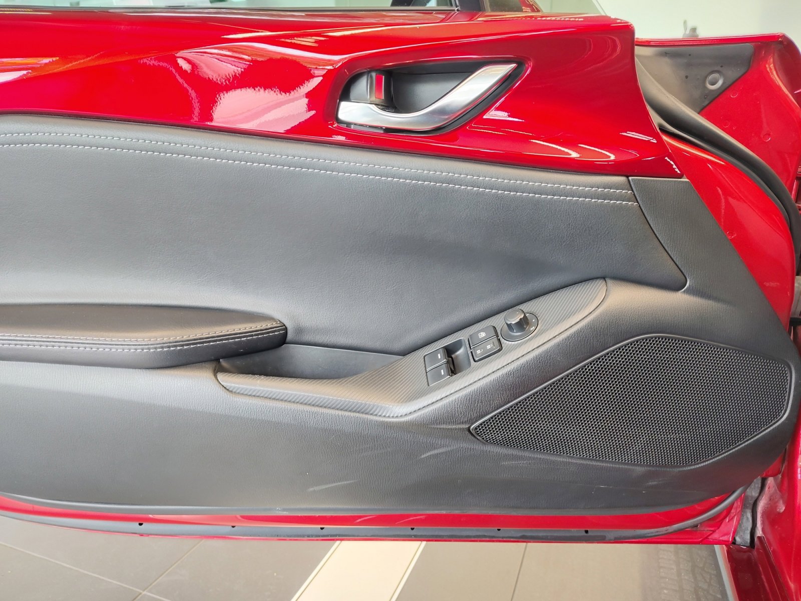 Used 2021 MAZDA MX-5 Miata RF Grand Touring image 28