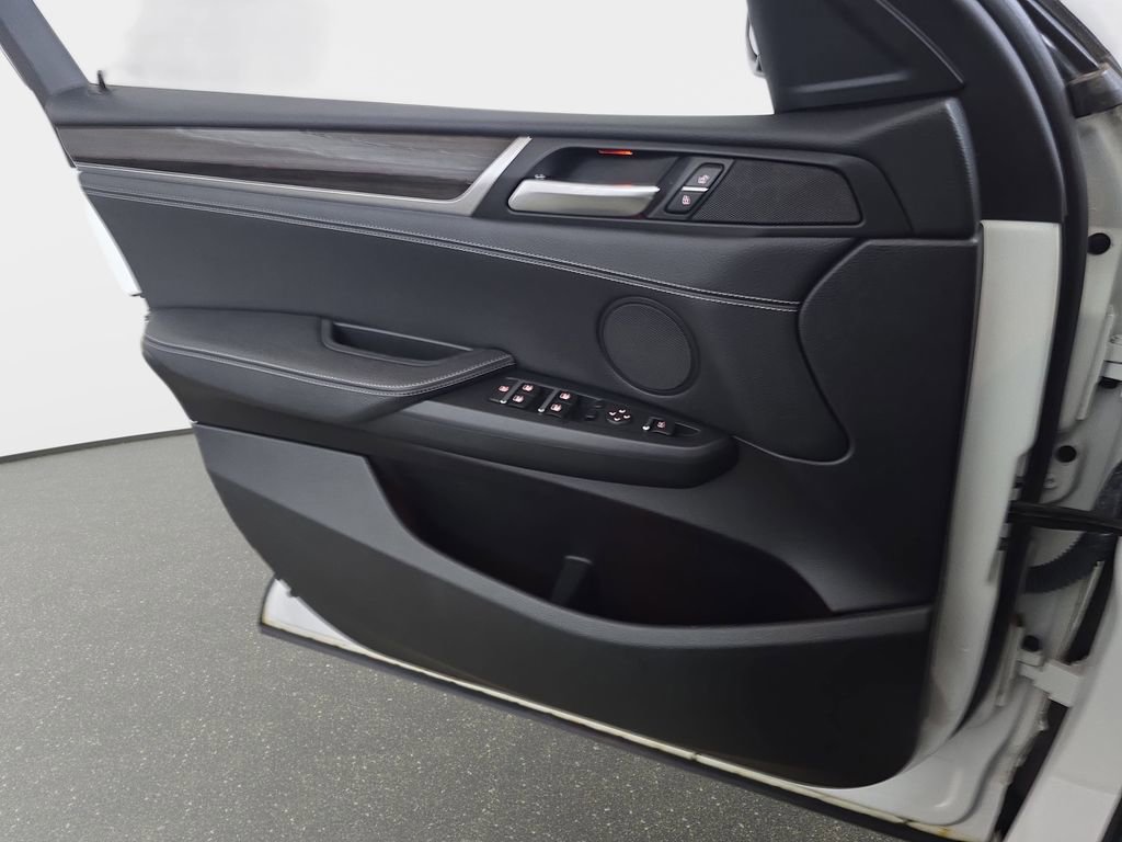 Used 2015 BMW X4 xDrive28i image 27