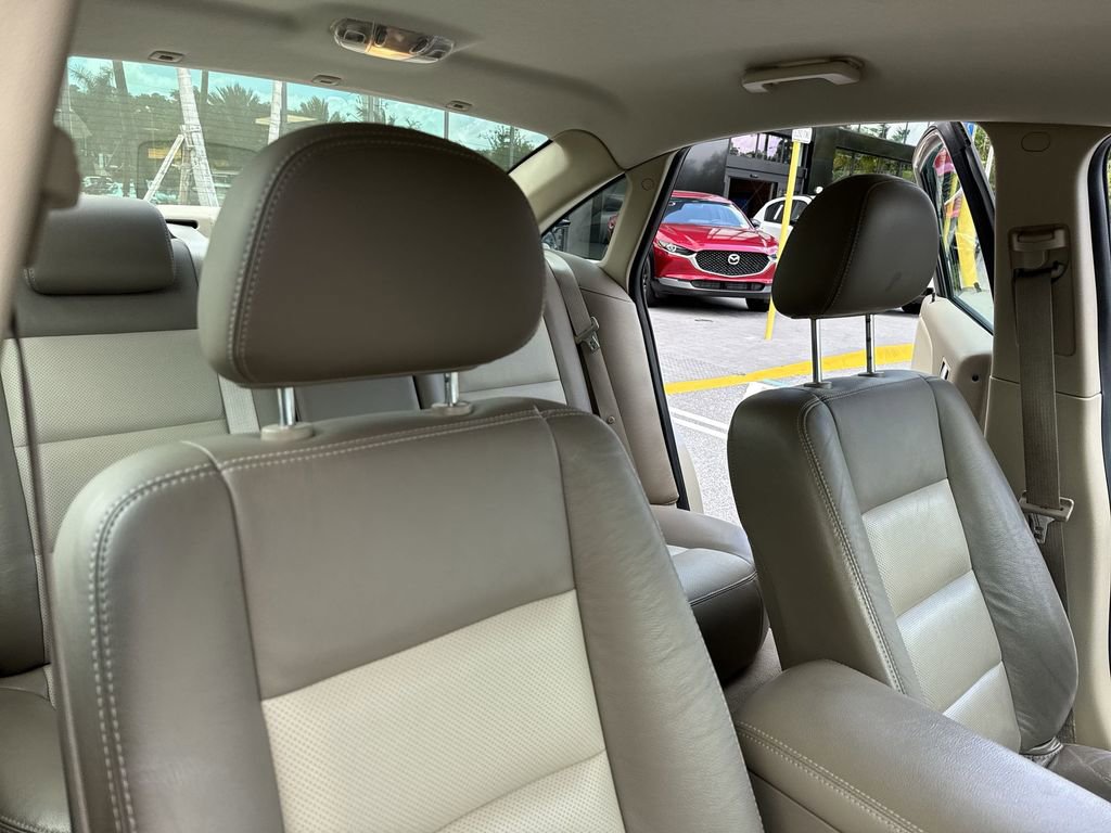 Used 2006 Mercury Montego Luxury image 46