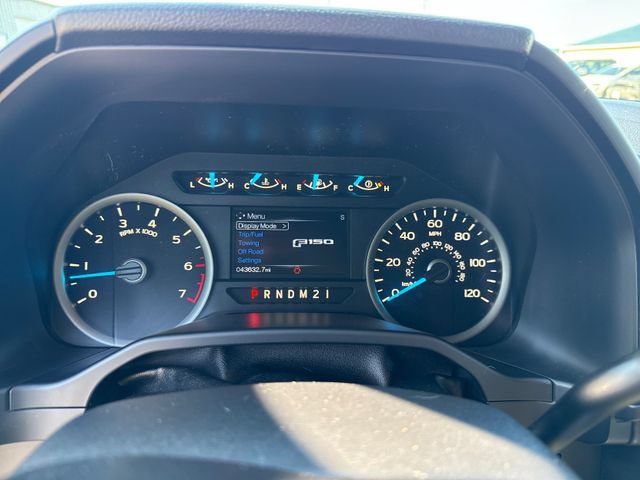 Used 2016 Ford F150 XLT w/ Equipment Group 302A Luxury AWD/4WD image 16