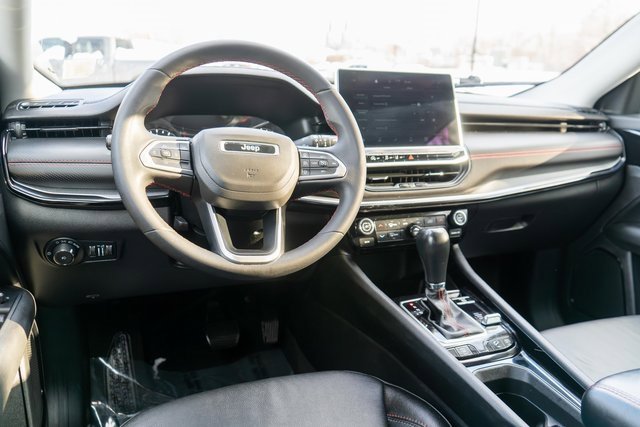 Used 2022 Jeep Compass Trailhawk image 13