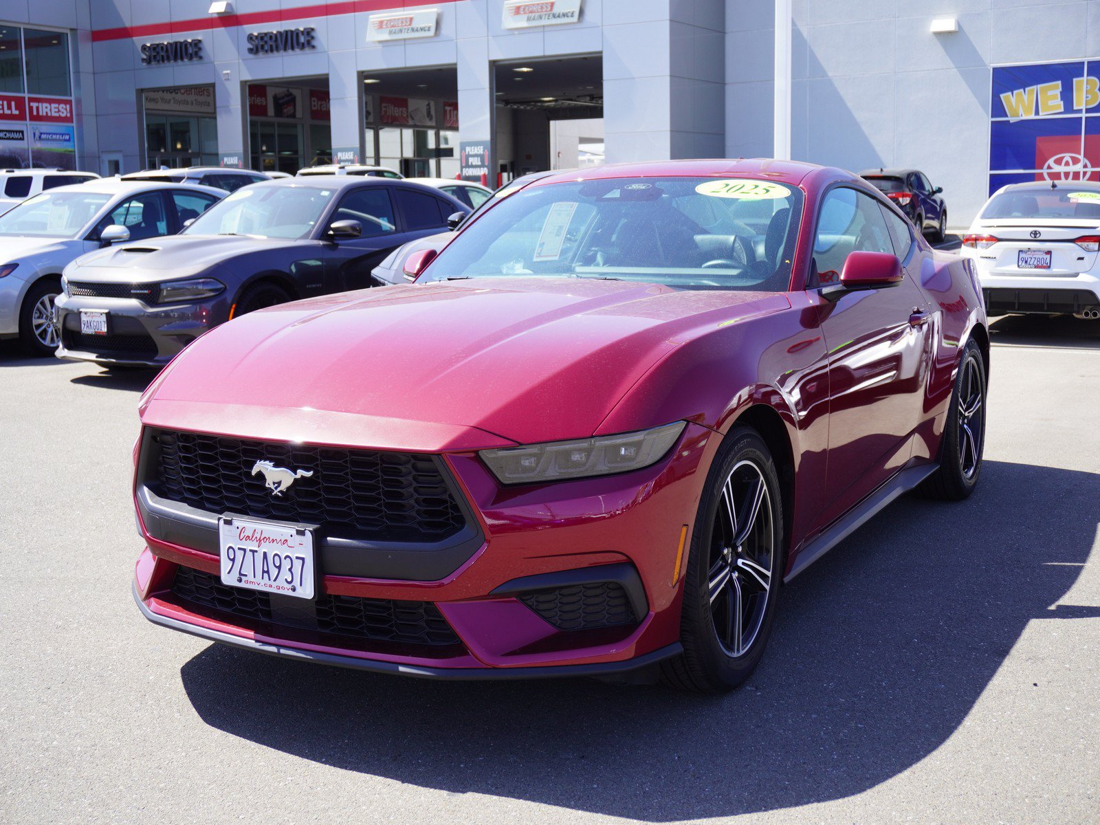 Used 2025 Ford Mustang Premium RWD image 7